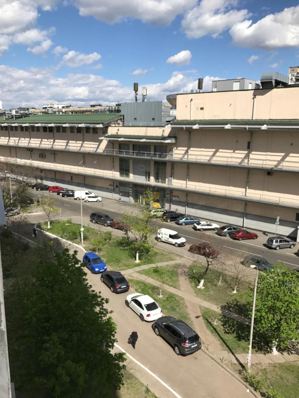 Ferienwohnung Obolon Metro Station Kiew Exterior foto